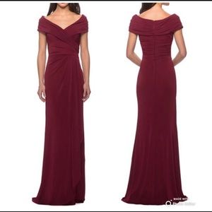 La Femme Short-Sleeve Ruched Jersey Gown Dress